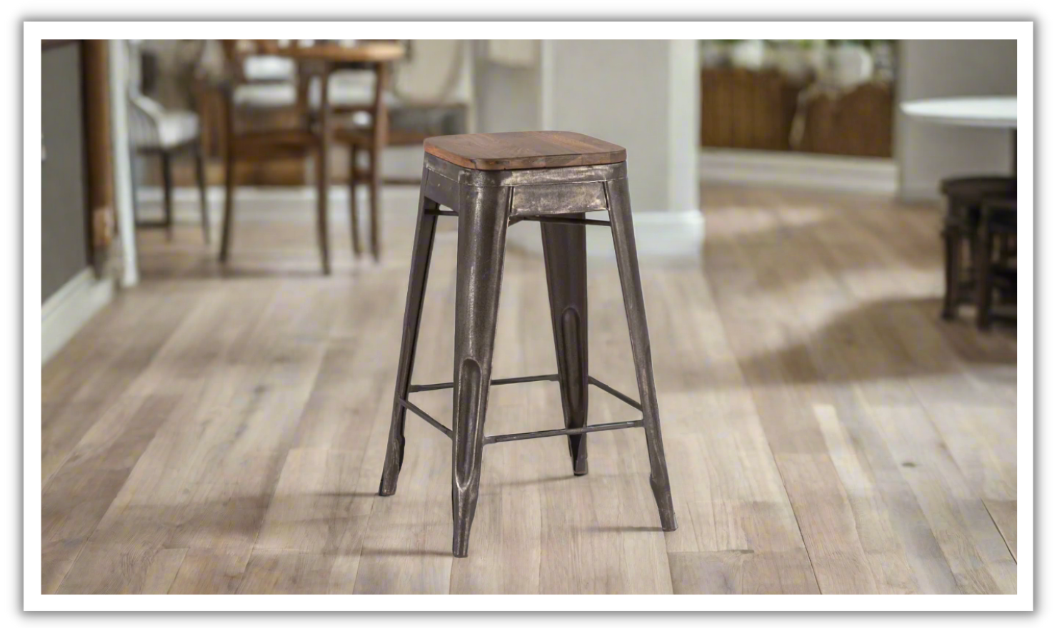 HTD Eiffel Iron Base Barstool With Teakwood Top